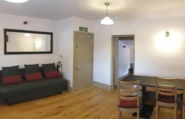 1700s Canalside Cottage Sleeps up to 12 Guests - Foto 26