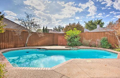 Elegant Plano Home with Private Outdoor Pool! - Foto 36