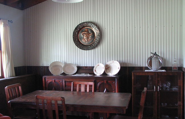 Lovedale Cottages - Photo 2