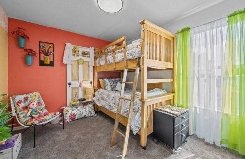 Mediterranean Garden Oasis - Foto 24