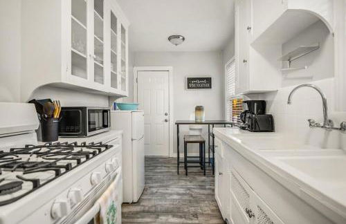 1BD Remodeled Craftsman Cottage Free parking Heart of lIttle Italy - Foto 10