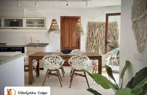 Off-grid Luxury Villa with Tikibar by the pool. - Photo 47