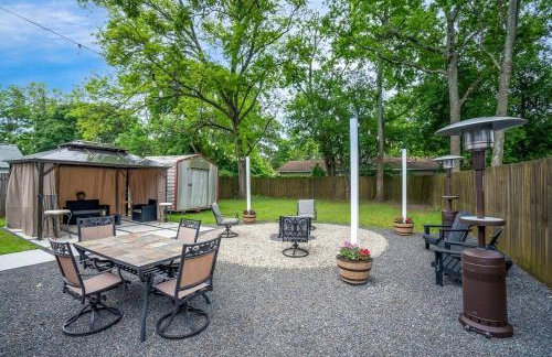 Quaint house, king bed 2min from down town - Photo 67