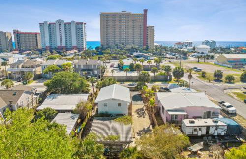 Newly Renovated 2 Bedroom Beach House Free Parking - Foto 26