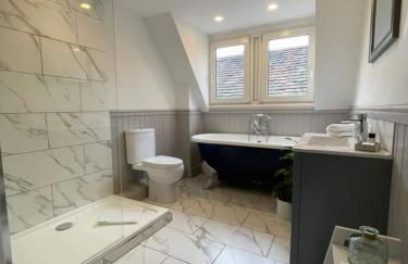 Town Centre Cottage - Photo 31