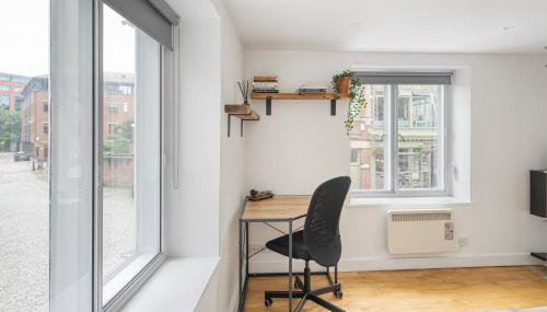 Central Apt-2Bed 2Bath-AC unit-By FabAccommodation - Foto 4