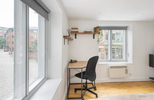 Central Apt-2Bed 2Bath-AC unit-By FabAccommodation - Foto 4