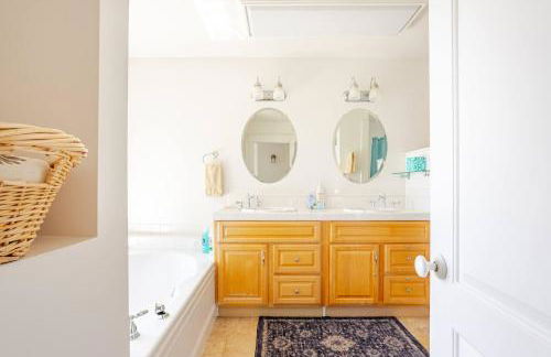 Serene Coastal Retreat Clark's Cove - Foto 31