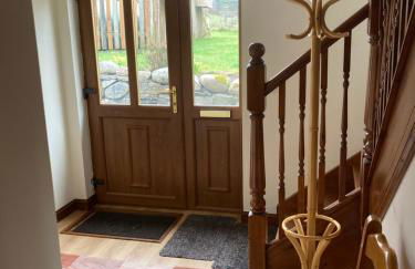 Springbank Apartment - Sleeps 4 - Pet Friendly - Photo 9