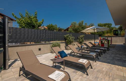 Villa with nice pool, luxuriously furnished, quiet area - by TRAVELER tourist agency Krk ID2389 - Foto 16