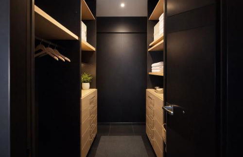 5-Star feel - Luxury penthouse for 4 with huge balcony & view ,8 min from Athens airport - Foto 24