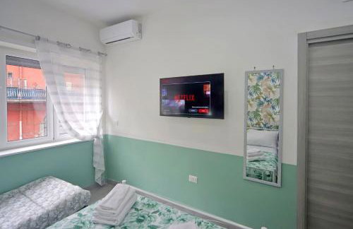 Dimora di Antonietta Room - near Train Station & Wi-Fi - Foto 23