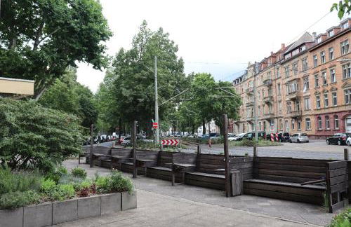 Familienfreundliche geräumige Design-Wohnung mit Balkon im Zentrum - APOLONIAliving - Foto 60