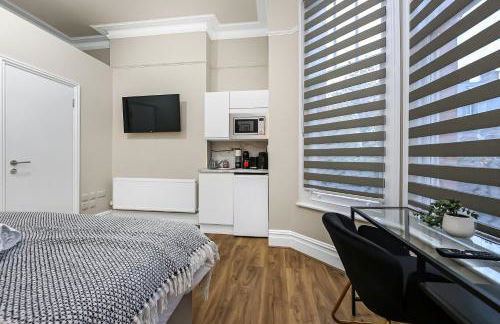 Cozy Sunlit Studio with Kitchenette - Foto 19