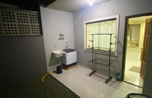 Casa completa com 2 quartos e garagem perto do aeroporto - Foto 15