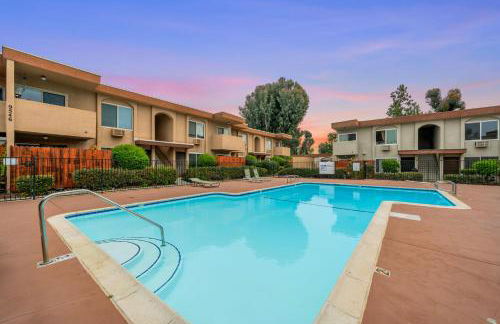 Entire Private Home with 2 Bedrooms 1 Bathroom, King Bed, Pool, Hot Tub, 2 Parking in Mira Mesa Available Now - Photo 23