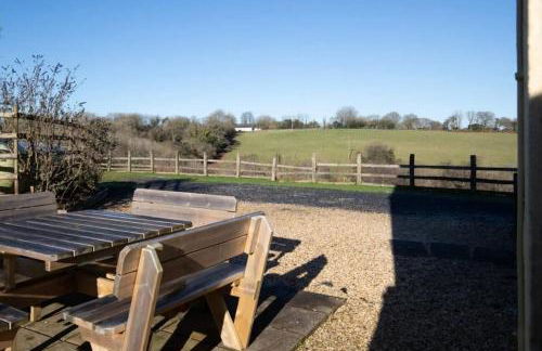 Meadowsweet Cottage Jacuzzi Edition - Photo 17