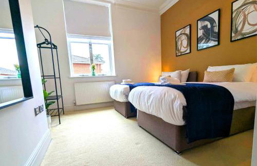 Luxury 2 Bed Apt, Sleeps 4, Secure PRKG-1 Car, Ascot Racecourse 5min walk, Legoland & Lapland 8mins, Windsor 15mins - Foto 25