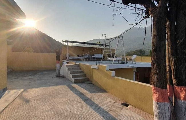 Candle Hotel Shahdara Valley Islamabad - Photo 36