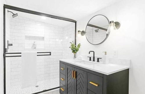 Less than 10 mins from Downtown, early checkin-subject to availability, pool table - Foto 12