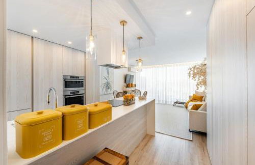 Riverside duplex by the sea with pool and balcony - Foto 11