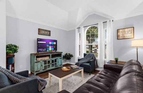 Large Luxury 4-BR Home EPIC GameRoom! Lighted Deck & Grill! - Foto 6