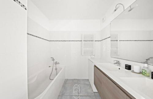 Au bout de la rue la Mer- T3 Jardin Piscine PARKING WIFI BY HC - Foto 6