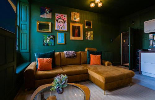 The Old House Apartment - Photo 11