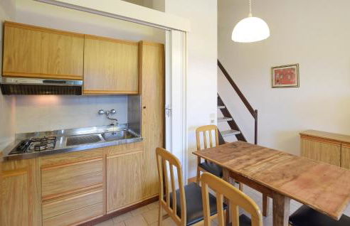 Stunning Apartment In San Feliciano - Foto 5