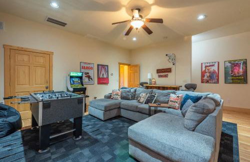 Wolf's Den~Views~Hot Tub~Home Theater~Hatley Ski! - Foto 52