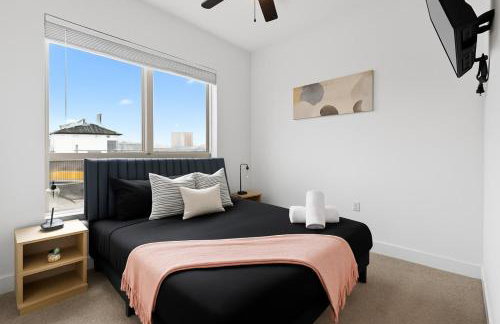 Luxury 2BR Steps from Railroad Park - Foto 16