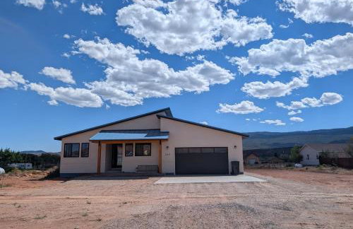 Luxury Modern 4 Bedroom House Near Capitol Reef NP Sleeps 10 - Foto 66
