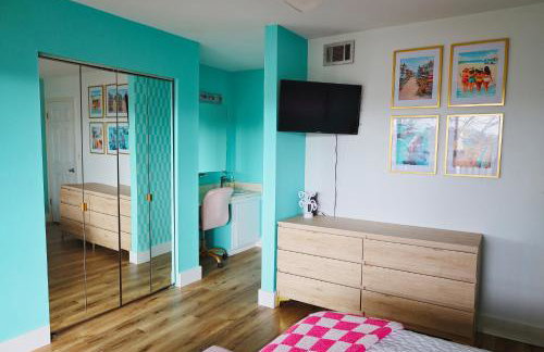Pink Dream House - 2BR, Pools, Patios, & Walk to Ocean in Panama City Beach - Foto 45