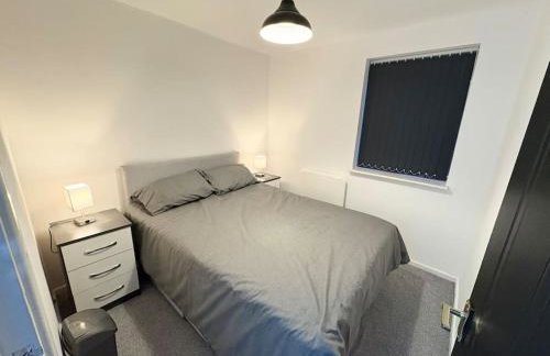 Two bed spacious apartment, central location, free parking and Wifi - Foto 2