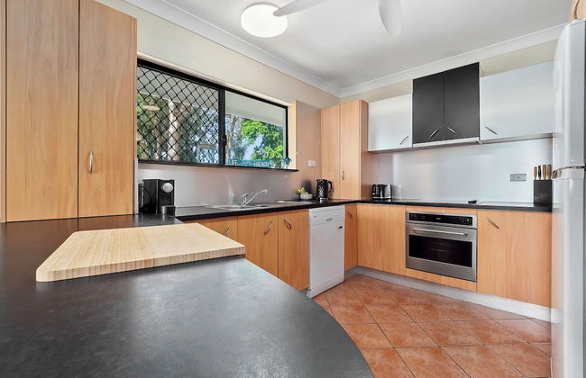 Dolce Vita Beachfront Holiday House - Photo 8