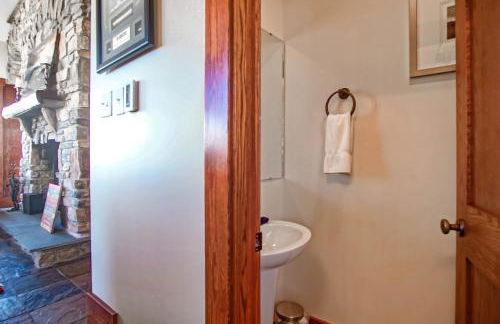 Slope side 8 BR at Sanctuary Majestic Mountain Top Estate 4800 square feet of quality sleeps 16 - Foto 59