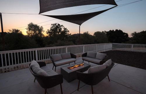 Paso Wine Country Farmhouse with Pool, Spa, Game Room - Foto 33