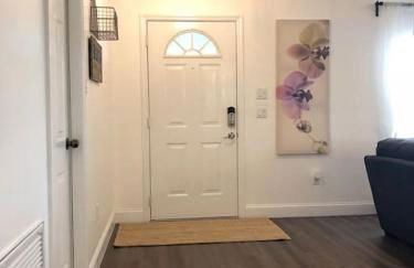 Beautiful Home across the street from Lake June! - Foto 15