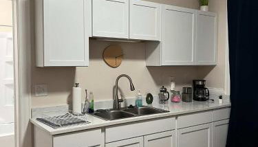 Cozy Home off Brady ST - Foto 4