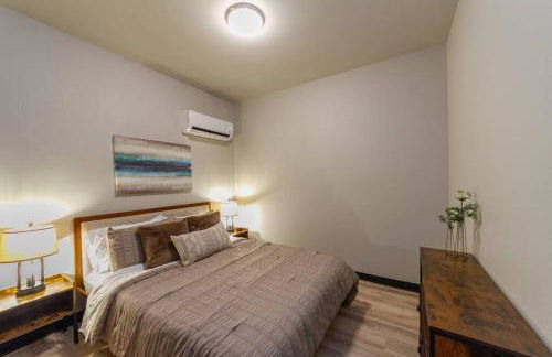 Wonderful Triplex Unit With Spectacular Lake View! - Foto 11