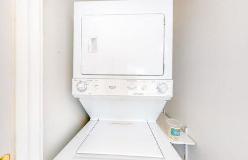 Berni's Ocean View Castle - an Oceanside Legend - Foto 13