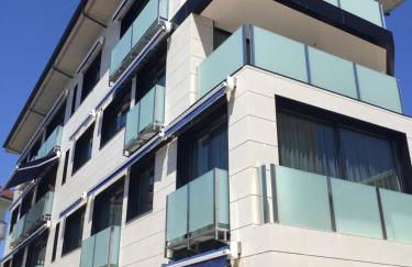 Apartamentos Playa De Los Barcos - Foto 2