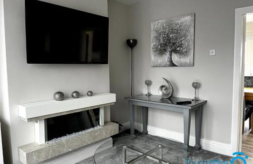 Stylish Cosy Home - M42, Airport, NEC & Train St - Photo 8