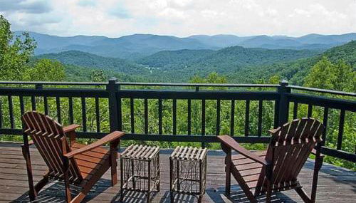 Over The Moon | Blairsville GA - Foto 1