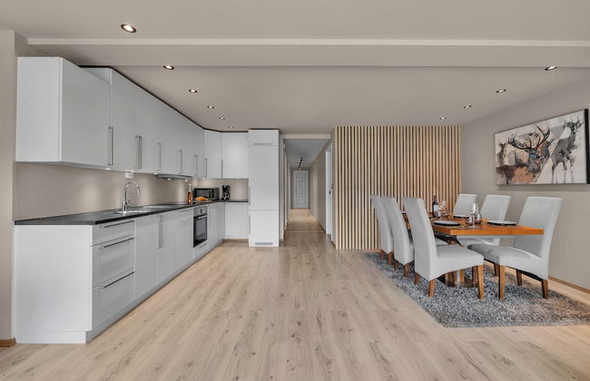 Arctic Homes - Premium Plaza - Photo 21