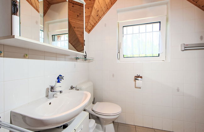 4 bedroom House in Fonyód with garden and terrace - Photo 9