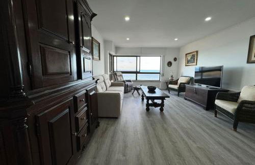 Beachfront Amazing Location - 19th Hole - Photo 6