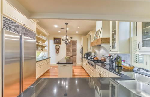 Elegant French Patio Home with Private Pool - Foto 7