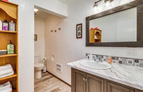 Deck and Mtn Views Libby Home on Golf Course! - Foto 19