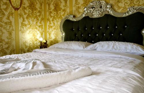 Stunningly Opulent Gold Apartment Near Sheffield FULL SKY TV - Foto 5